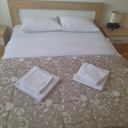 Apartments Gorska 콜라신 객실 사진